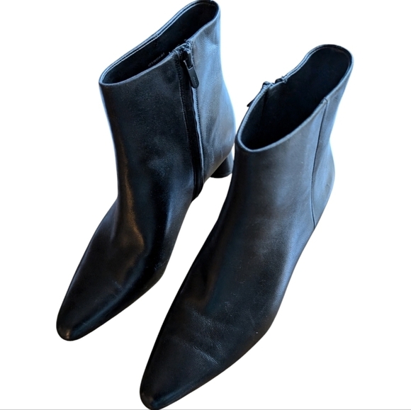 Vince Hilda black boots sz 9.5 NWOT - Picture 1 of 13